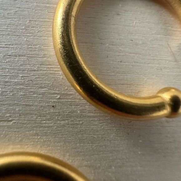 Vintage 14k Yellow Gold Hoop Earring With Ball Ending - Picture 2 of 9